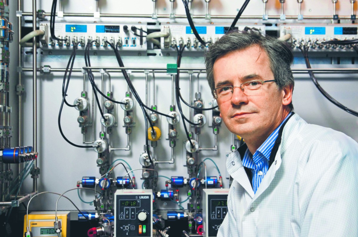 Dr Włodzimierz Strupiński pracował przy wielu innowacyjnych produktach, np. przy grafenie
