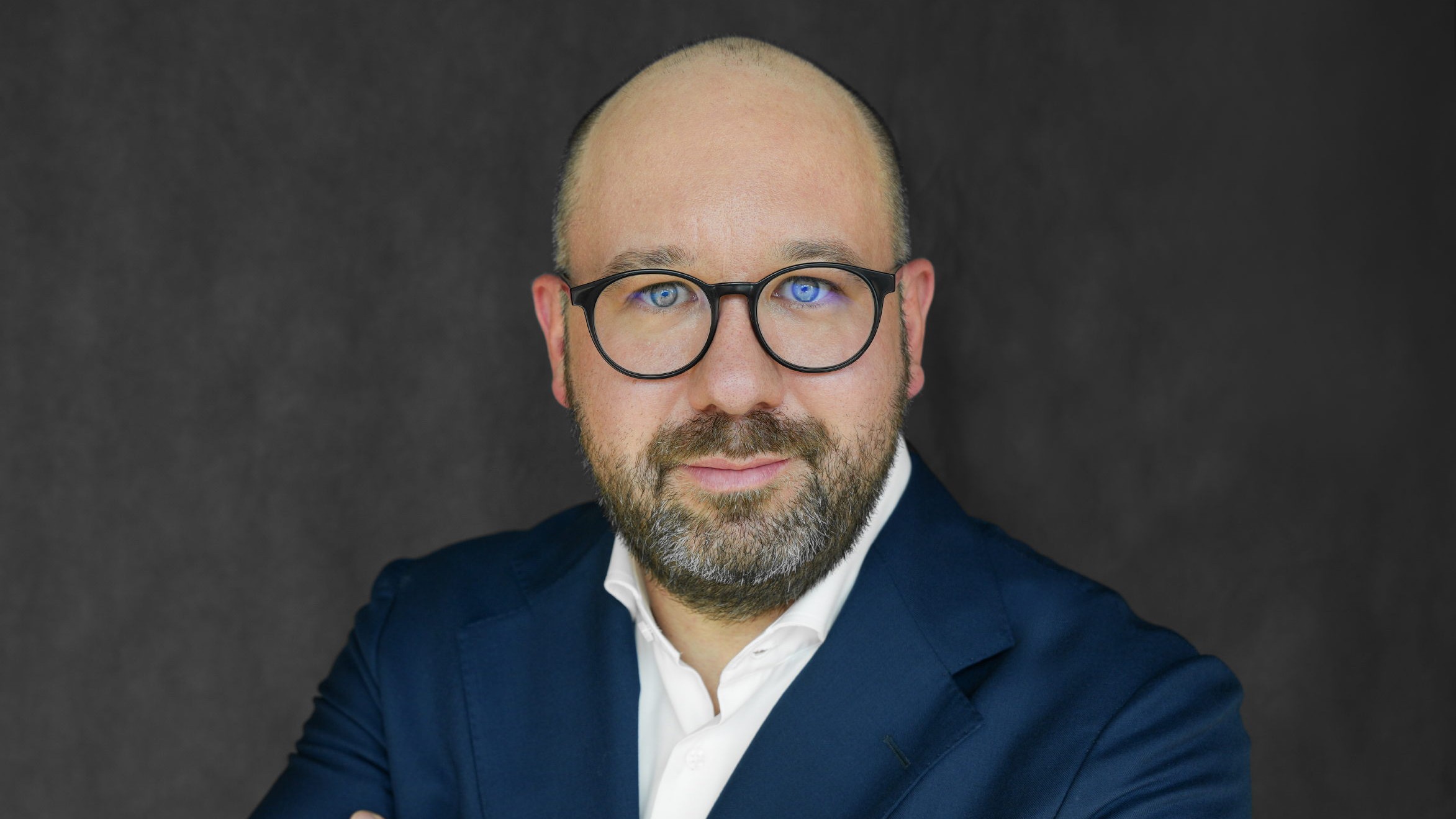 ZEN.COM se lansează oficial în România cu un cont în 35 de valute și patru planuri pentru consumatori