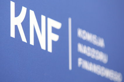 KNF prześwietla zagranicznych brokerów. Blokuje działalność agentów Spot Capital Markets