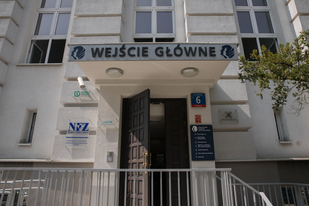 Do pożaru doszło w szpitalu przy ulicy Inflanckiej w Warszawie