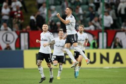 Fatalny początek Legii, ale potem z 0:2 zrobiło się 3:2. Filip Mladenovic show [WIDEO]