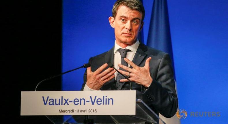 French prime minister hits back at bosses chief over labour bill