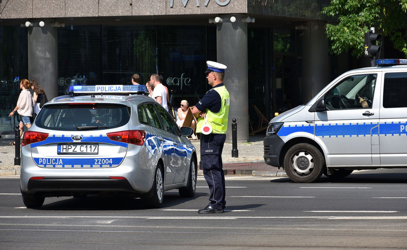 Mniej pieniędzy w kasach miast na policyjne patrole