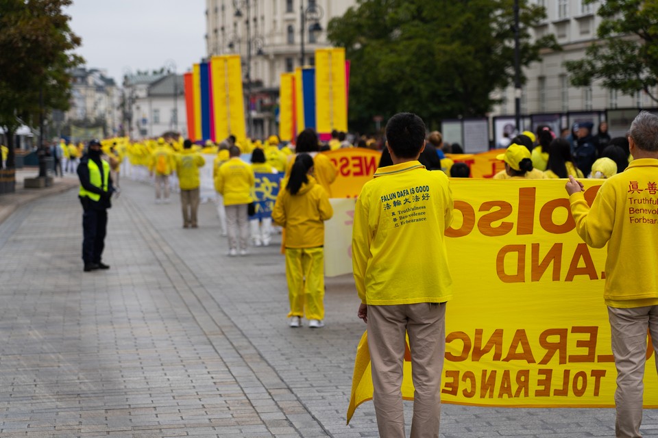 Marsz Falun Gong w Warszawie