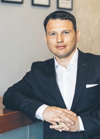 Sławomir Mentzen poseł, prezes Nowej Nadziei, współprzewodniczący Konfederacji, doradca podatkowy, ekonomista