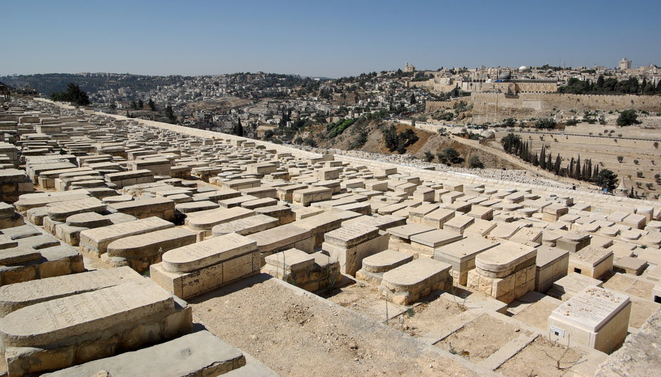 Nagrobki na cmentarzu żydowskim na Górze Oliwnej w Jerozolimie