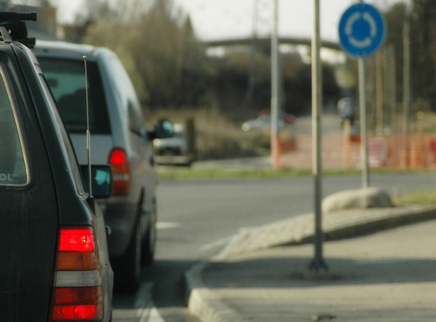 Kierowcy nie umieją jeździć… w kółko