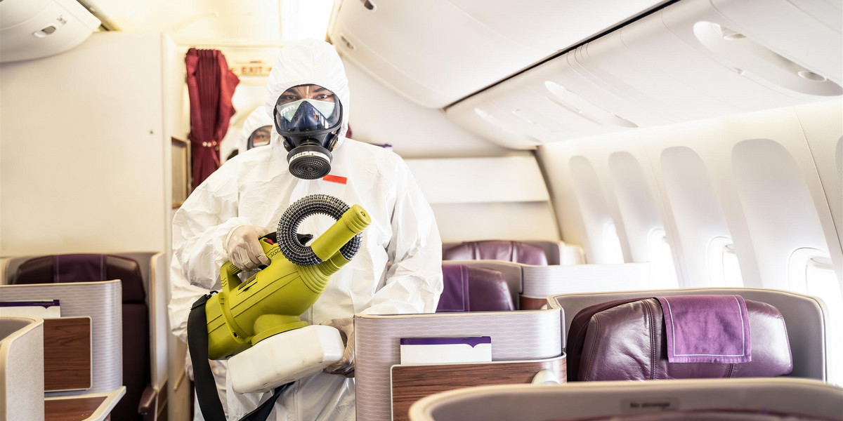Denga zagraża mieszkańcom Europy? Na lotniskach dezynfekują samoloty.
