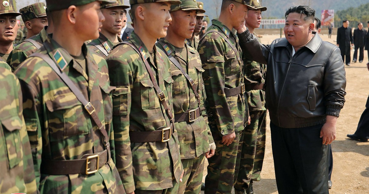 Wojskowi w Korei Północnej biorą za przydział potężne łapówki. Zarabiają tyle, co w rok