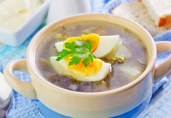 Zupa szczawiowa z jajkiem – przepis na wiosenny rarytas!
