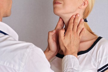 Pajzsmirigy beteg? Ezért kellhet más gyógyszerdózis nyáron