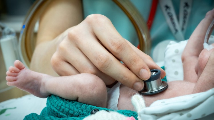 Egészségügyi szakember szakmai mentális jóllétet támogató program koraszülöttekért egyesület