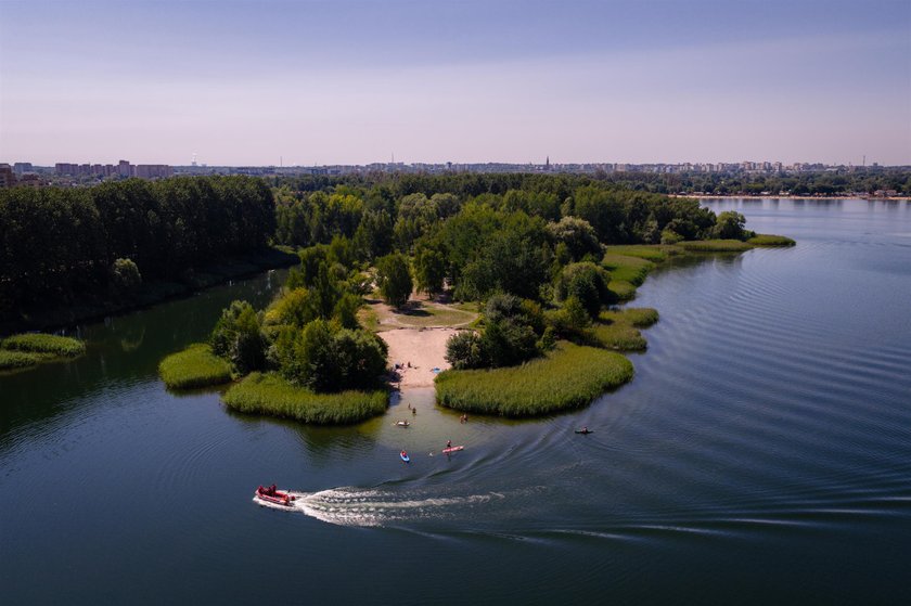 Jezioro Pogoria III w Dąbrowie Górniczej. 