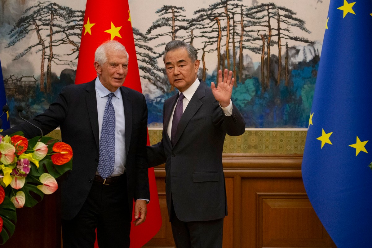Josep Borrell, Wang Yi