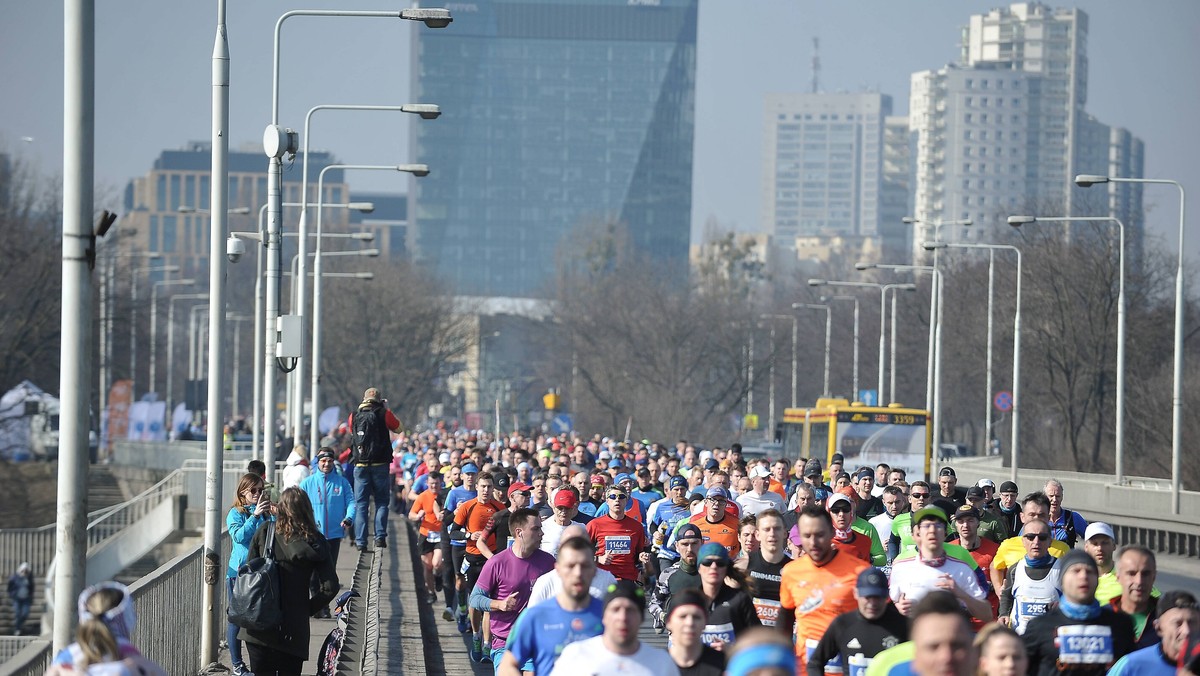 Z powodu przygotowań do jutrzejszego 14. PZU Półmaratonu Warszawskiego kierowcy utknęli dziś w korku na Wisłostradzie – informuje TVN Warszawa. 