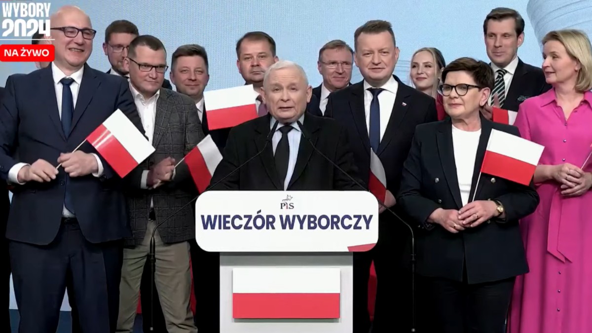 Zaskakujący gość na scenie w sztabie wyborczym Prawa i Sprawiedliwości