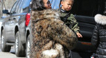 Kim Kardashian w wielkim futrze!