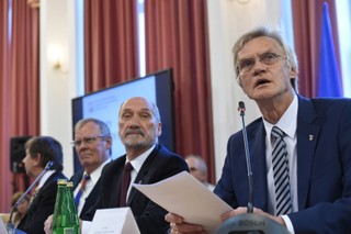 'Jeżeli dwa raporty będą różne, będzie to cała teoria spiskowa'. Podkomisja smoleńska ujawnia nagranie