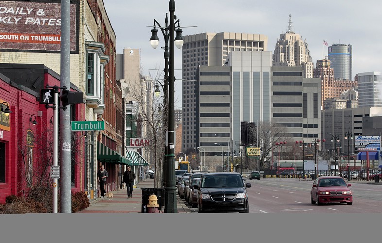 W 1950 roku w sektorze przemysłowym w Detroit pracowało 300 tysięcy osób. Obecnie w przemyśle zatrudnionych jest już tylko 27 tys. osób.