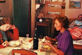 Sa 15 godina je otišla od kuće i POSTALA PROSTITUTKA željna lakog novca, kad je zaradila POLNU BOLEST vratila se kući i NAKLJUKALA RODITELJE LEKOVIMA: Kad su zaspali nastao je pakao