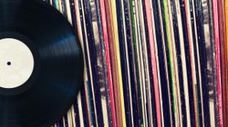 Archiwalne nagrania. Czasem z góry wiadomo, że się do biznesu dołoży