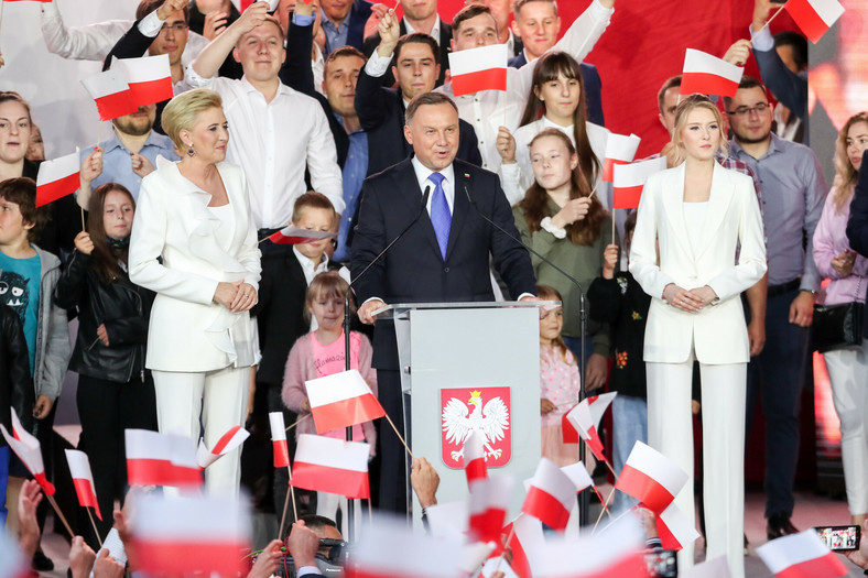 Kinga Duda z Agatą Dudą i Andrzejem Dudą