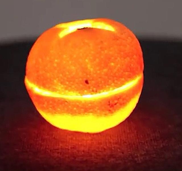 Így készíthetsz illatos gyertyát 1 perc alatt narancsból! (videó) - Blikk  Rúzs