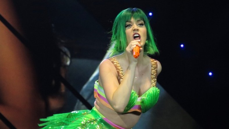 Katy Perry pochodzi z czerwca 2015