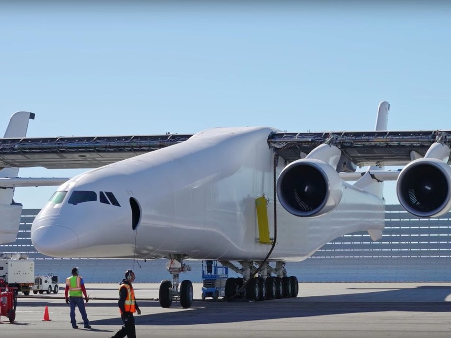 Stratolaunch Systems jest własnością Paula Allena, który współtworzył Microsoft. 