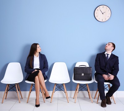 1662 złote dla każdego. Bez względu na staż pracy. Przepisy już są uchwalone, niedługo ruszą wypłaty. Kto dostanie przelew?