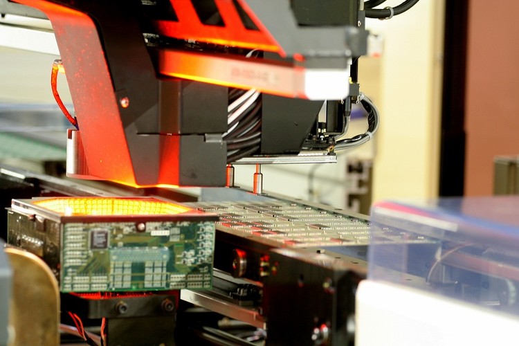 W Europie Środkowej i Wschodniej jest jedynym producentem pamięci, z kolei w zachodniej części kontynentu ma zaledwie jednego konkurenta.