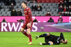 Liga niemiecka. Lewandowski bez gola, rekord Haalanda [WIDEO]