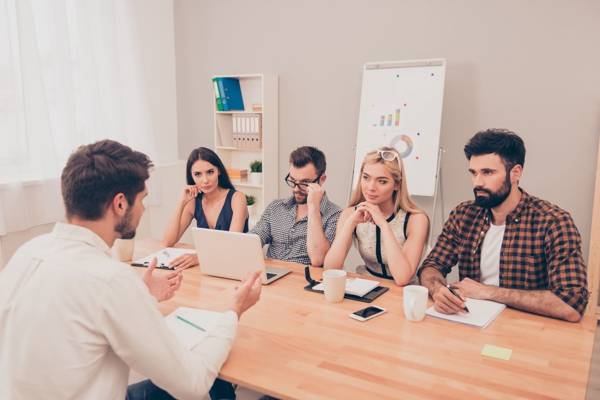 „Boys club” w pracy. Rekruterka ujawnia mroczne kulisy rekrutacji