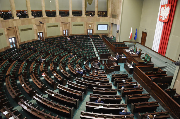 Parlamentarny zespół mówi o "zawłaszczeniu" samorządu przez państwo. Poseł PiS: Nic takiego nie ma miejsca