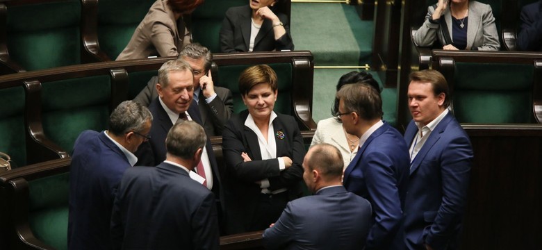 Premier Szydło nie wyklucza zwiększenia deficytu budżetowego. "Bo poprzedni rząd przeszacował.."