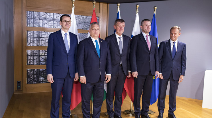 A V4-ek vezetői: Mateusz Morawiecki lengyel, Orbán Viktor magyar, Andrej Babis cseh és Peter Pellegrini szlovák kormányfő (balról jobbra)  / Fotó: MTI-Szecsődi Balázs