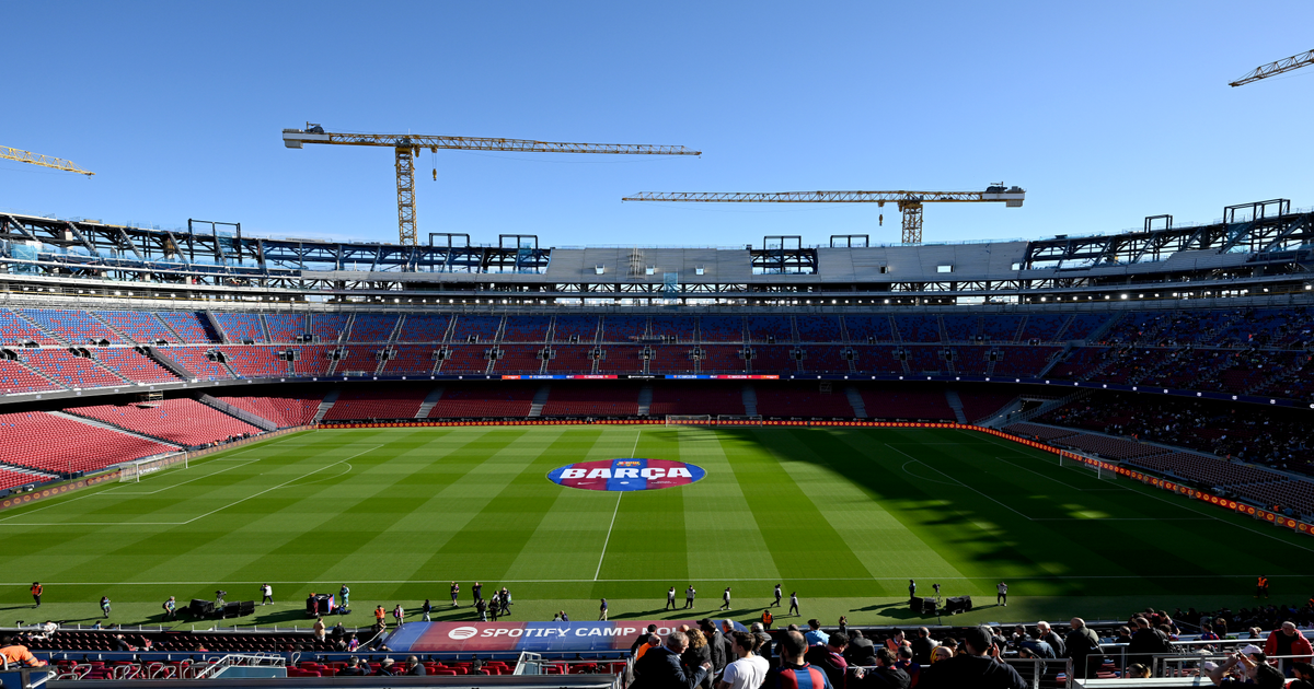 El Barça regresa al Camp Nou tras dos años y medio de exilio