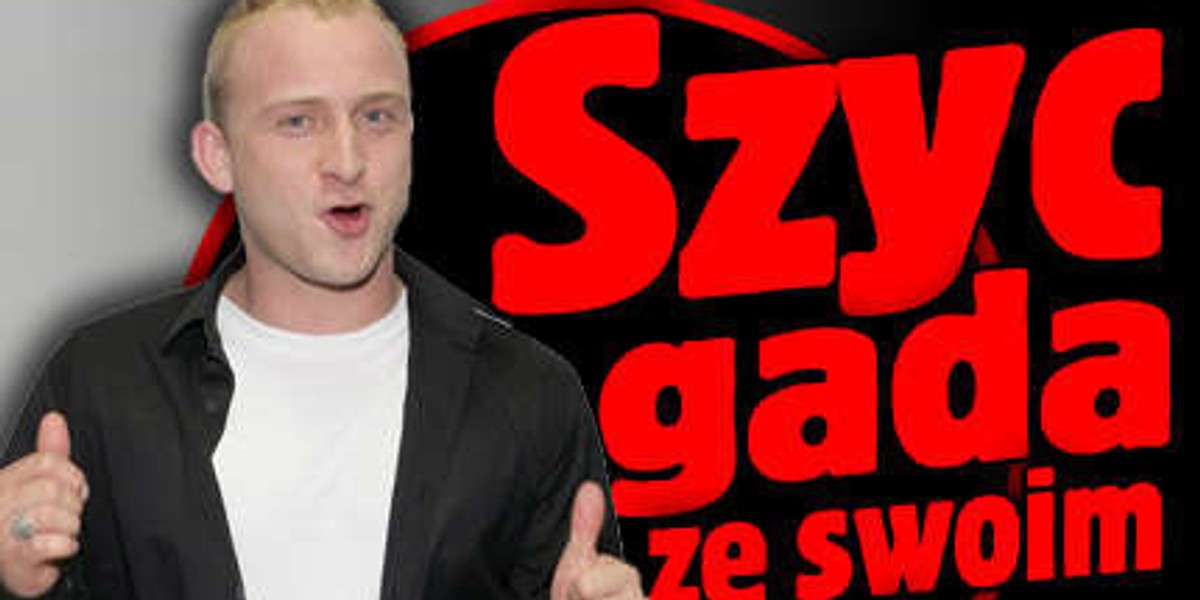 Szyc gada ze swoim penisem