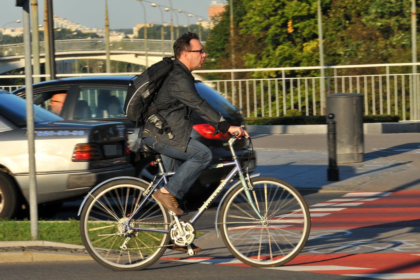 Zbigniew Zamachowski na rowerze