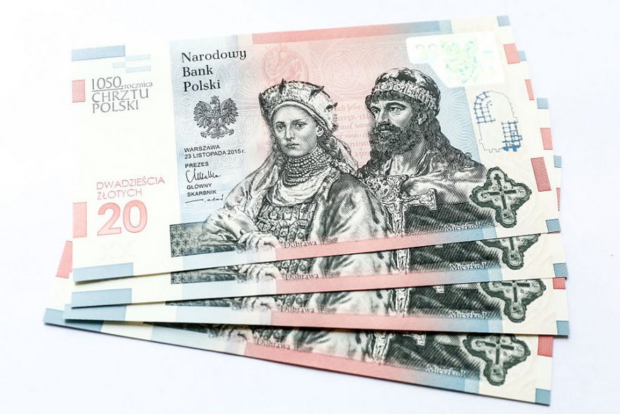 Mieszko I i Dobrawa na kolekcjonerskim banknocie NBP z okazji 1050. rocznicy chrztu Polski / fot. Karol Serewis/Getty Images Poland/Getty Images