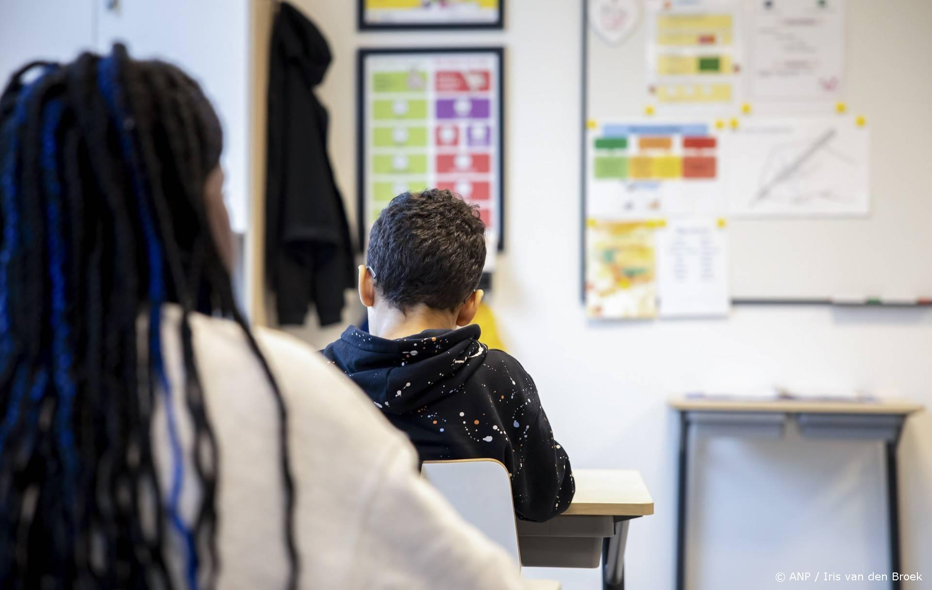 Basisschoolkinderen praten slechter: Inspectie adviseert meer lessen