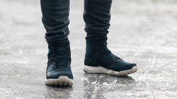 sprzedawca butów sportowych ogłasza upadłość. znana sieć zamyka większ