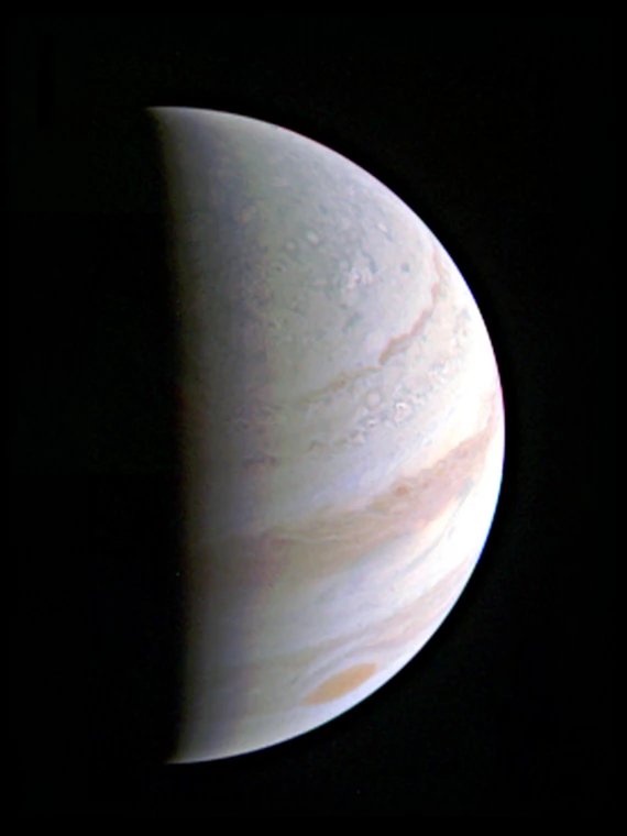 Pierwsze w historii zdjęcie okolic bieguna północnego Jowisza wykonane przez sondę Juno