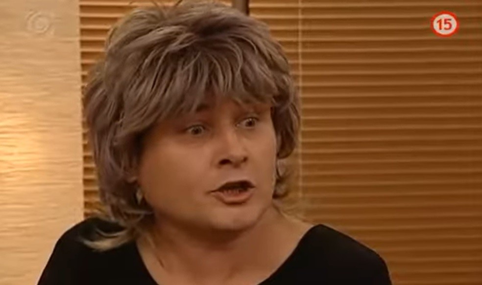 Peter Batthyány ako teta Márgit. 