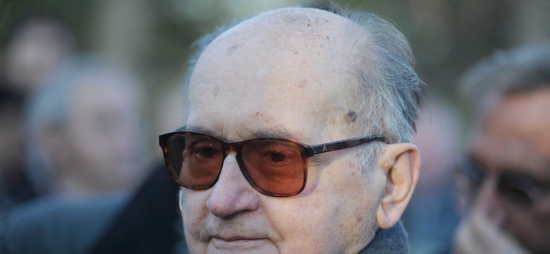 Gen. Jaruzelski w szpitalu. Miał poważny krwotok