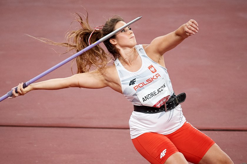 Maria Andrejczyk: Medal przeznaczę na licytację. Nie ma bowiem nic ważniejszego niż ludzkie życie