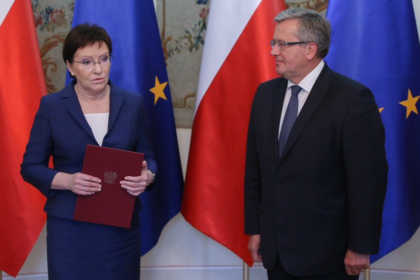 Ile zyska Komorowski na przegranych wyborach?