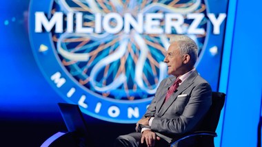 podchwytliwe pytanie w "milionerach". specjalistka od języków zapytana o smartfona