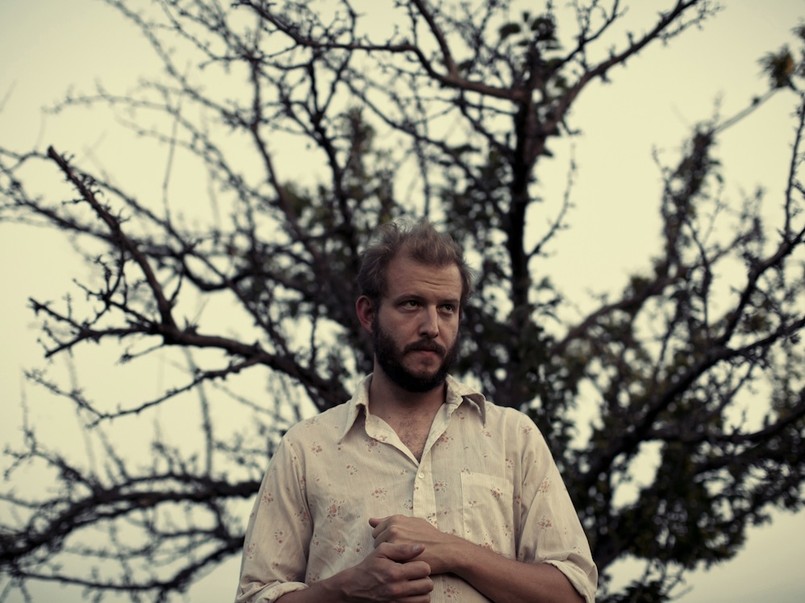 Amerykański zespół Bon Iver znalazł się na szczycie zestawienia najgorszych wykonawców uwielbianych przez hipsterów. W uzasadnieniu redakcja gazety napisała: – Grupa dowodzona przez Justina Vernona jest niczym innym jak muzycznym odpowiednikiem pustej torby parcianej