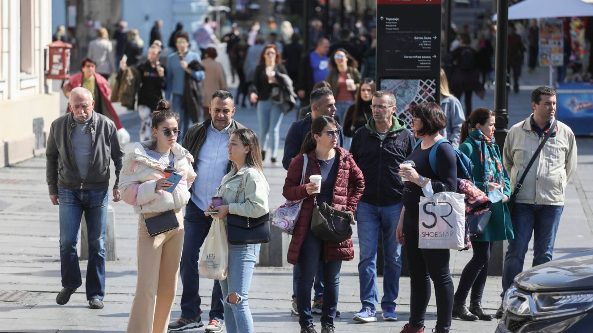 Istraživanja pokazala da su se mladići za vreme pandemije pokazali kao "slabiji pol", a da sve više omladine ljubav traži na netu